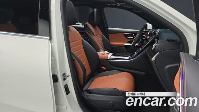 Mercedes-Benz GLC-Class 2025 — Photo 9/30
