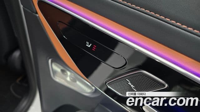 Mercedes-Benz GLC-Class 2025 — Photo 14/30