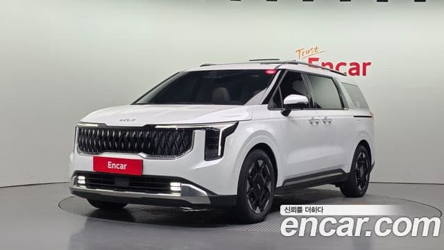Kia Carnival 2024 — Фото 1/20