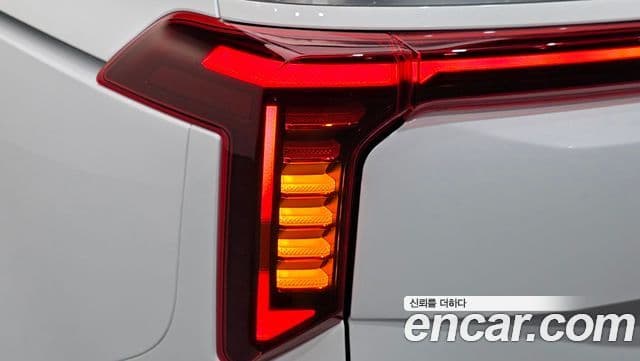 Kia Carnival 2024 — Photo 32/36