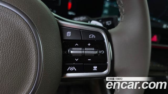 Kia Carnival 2024 — Photo 28/36