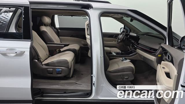 Kia Carnival 2024 — Photo 30/36