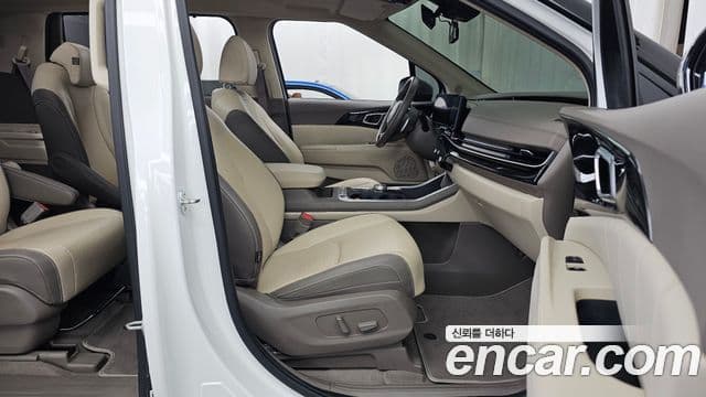 Kia Carnival 2024 — Фото 11/20
