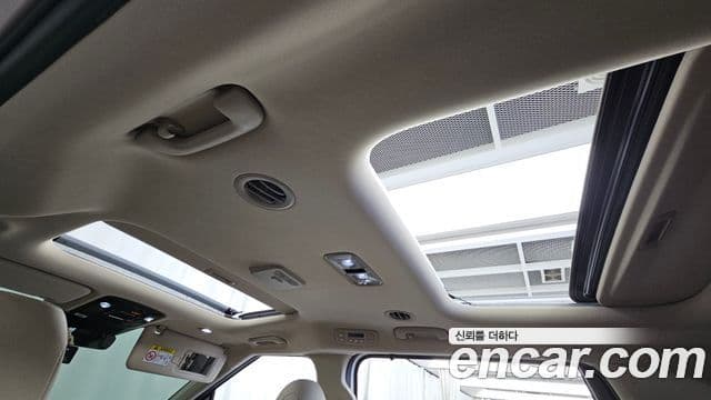 Kia Carnival 2024 — Фото 17/20