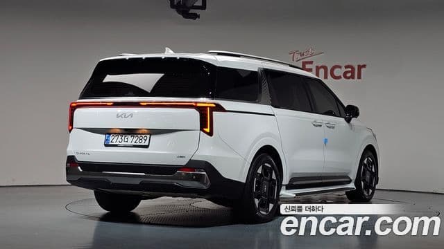 Kia Carnival 2024 — Фото 2/20