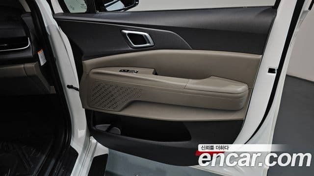 Kia Carnival 2024 — Şəkil 21/35