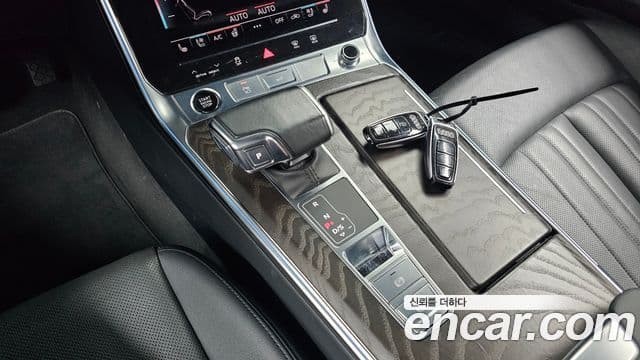 Audi A6 2021 — ფოტო 1/31