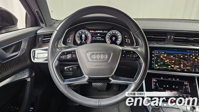 Audi A6 2021 — ფოტო 27/31