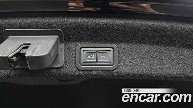Audi A6 2021 — ფოტო 26/31