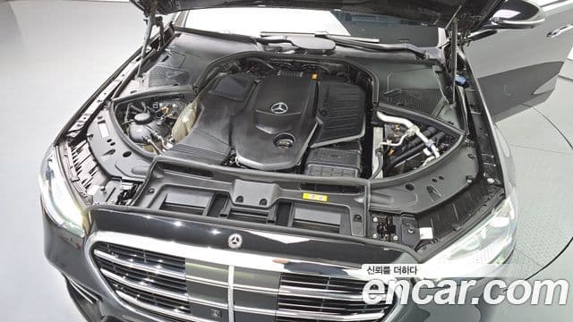 Mercedes-Benz S-Class 2021 — Photo 12/30