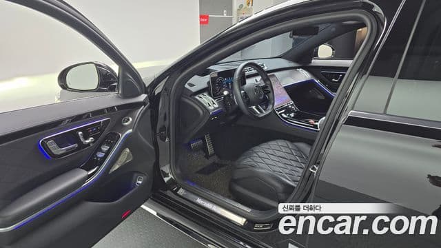 Mercedes-Benz S-Class 2021 — Photo 10/30