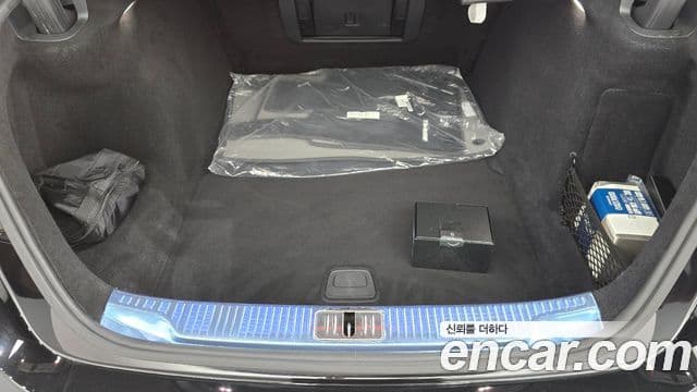 Mercedes-Benz S-Class 2021 — Photo 21/30