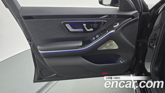 Mercedes-Benz S-Class 2021 — Photo 11/30