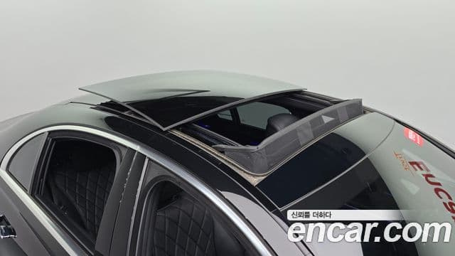Mercedes-Benz S-Class 2021 — Photo 18/30