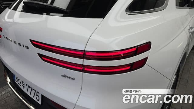 Genesis GV70 2024 — Photo 9/33