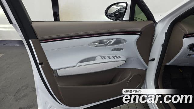 Genesis GV70 2024 — Photo 33/33