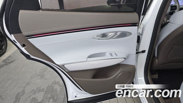 Genesis GV70 2024 — Photo 22/33