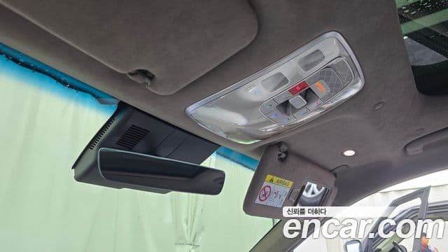 Genesis GV70 2024 — Photo 12/33