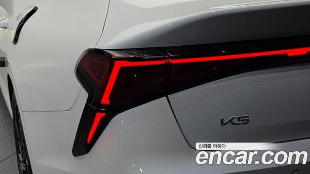 Kia K5 2024 — Şəkil 36/38