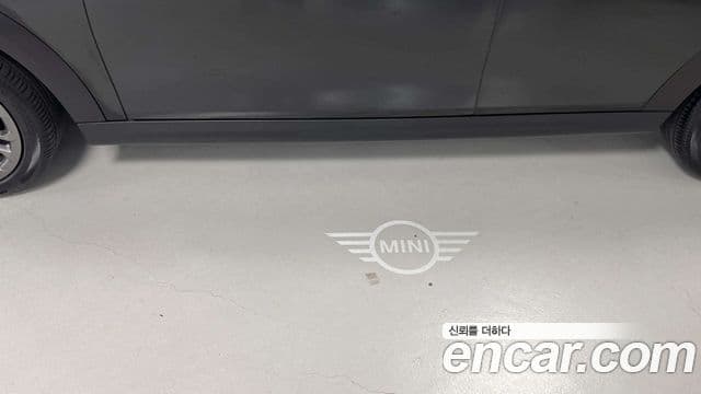 Mini Cooper C 2025 — Фото 19/20