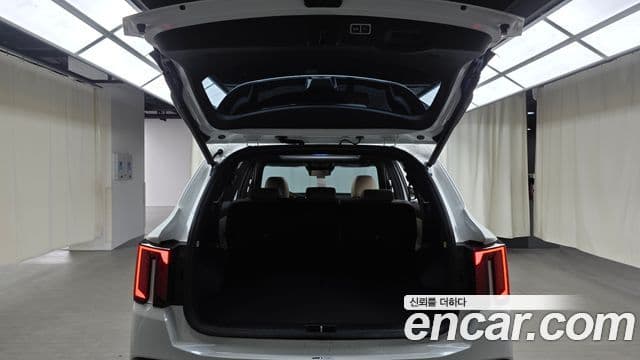 Kia Sorento 2024 — Фото 17/20