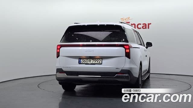 Kia Carnival 2024 — Photo 25/34