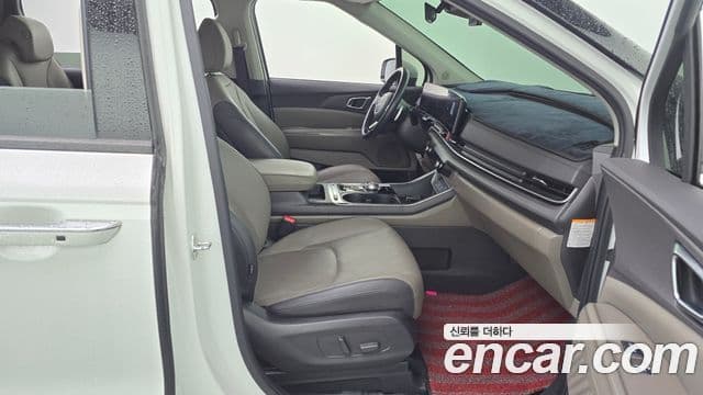 Kia Carnival 2024 — Photo 26/34