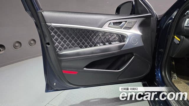 Genesis G70 2019 — Şəkil 18/31