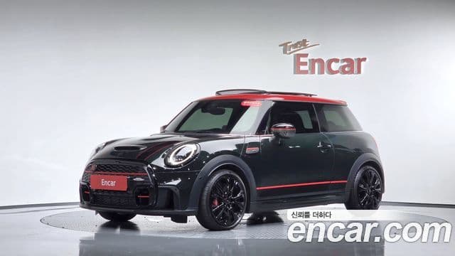 Mini Cooper S 2023 — ფოტო 11/32