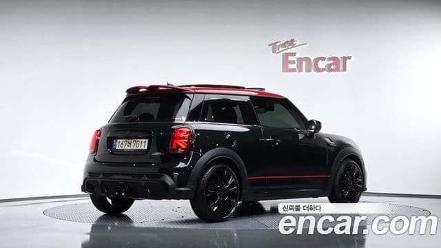 Mini Cooper S 2023 — Фото 2/20