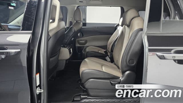 Kia Carnival 2024 — Фото 12/20