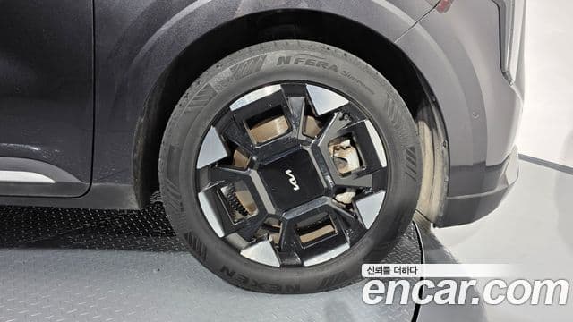 Kia Carnival 2024 — Photo 29/35
