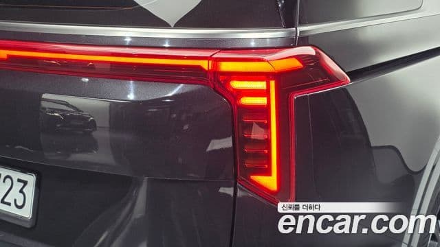 Kia Carnival 2024 — Photo 5/35