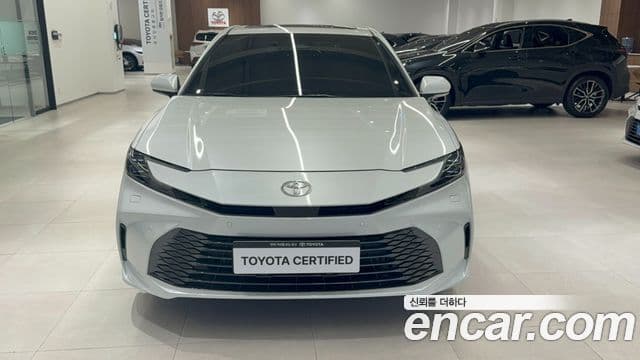 Toyota Camry 2025 — Photo 15/15
