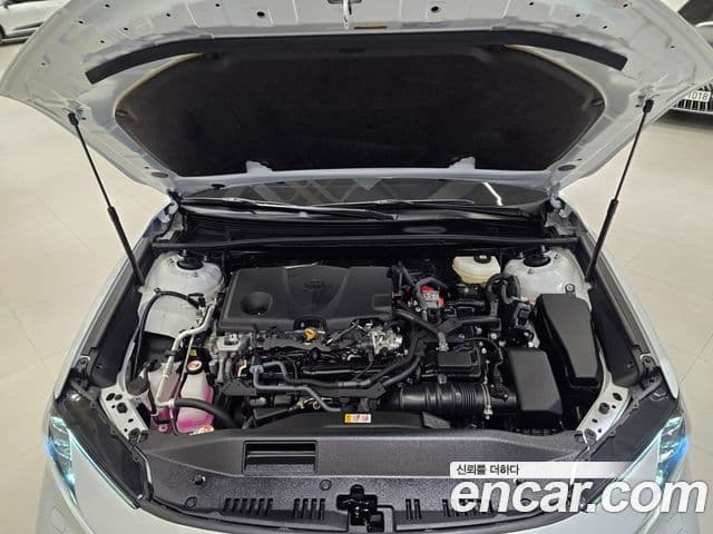 Toyota Camry 2025 — Photo 14/15