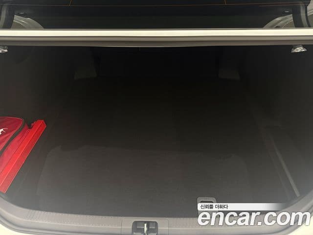 Toyota Camry 2025 — Photo 12/15