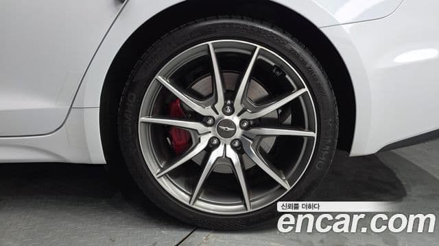 Genesis G70 2019 — Şəkil 30/39