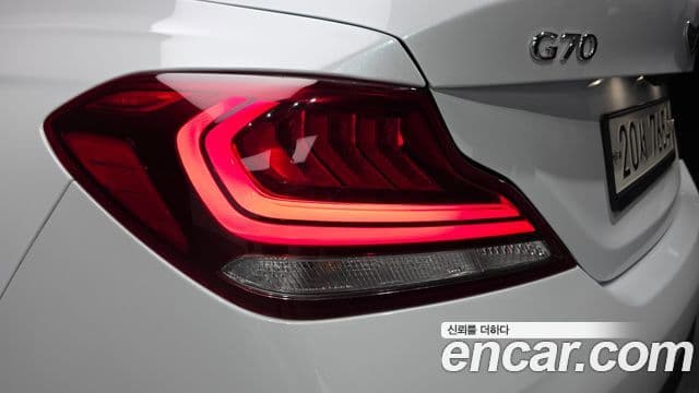 Genesis G70 2019 — Şəkil 13/39