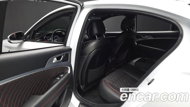 Genesis G70 2019 — Şəkil 9/39
