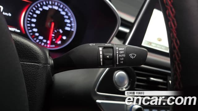 Genesis G70 2019 — Şəkil 38/39