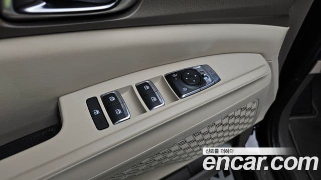 Kia Carnival 2025 — Фото 18/20