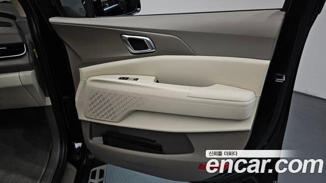 Kia Carnival 2025 — ფოტო 7/39