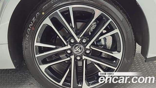 Toyota Camry 2026 — Şəkil 2/18