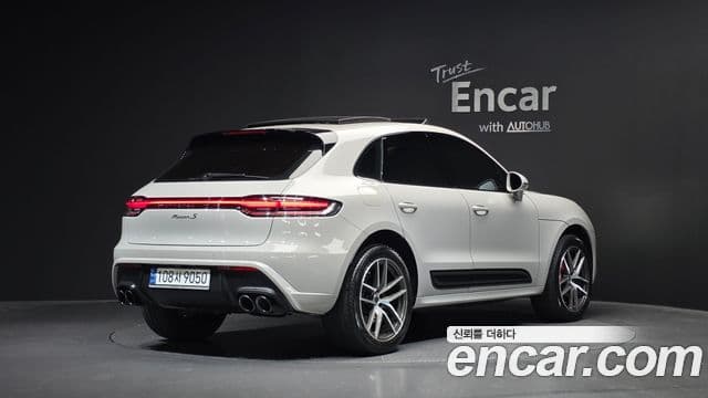 Porsche Macan 2023 — Photo 17/31
