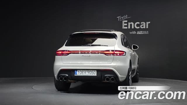 Porsche Macan 2023 — Photo 4/31