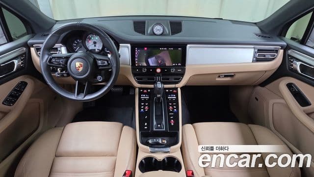 Porsche Macan 2023 — Photo 7/31