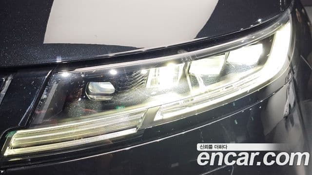 Land Rover Range Rover Sport 2023 — Şəkil 13/36
