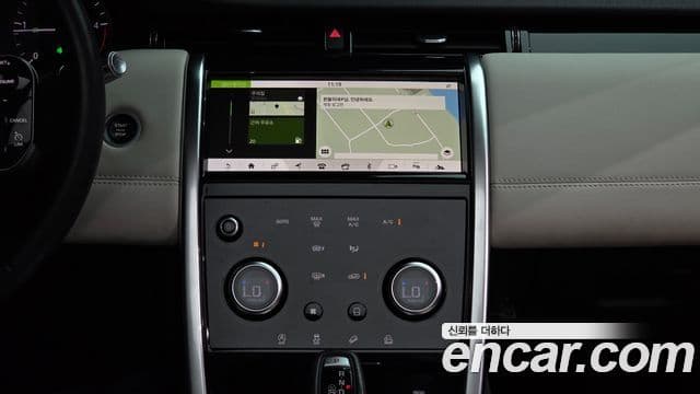Land Rover Discovery Sport 2020 — Photo 8/41