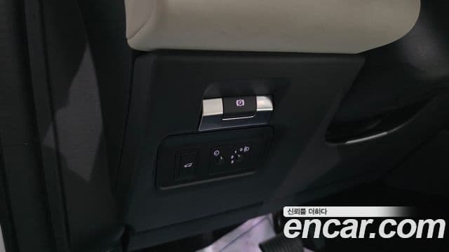 Land Rover Discovery Sport 2020 — Photo 26/41