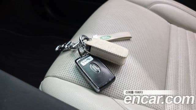 Land Rover Discovery Sport 2020 — Photo 39/41